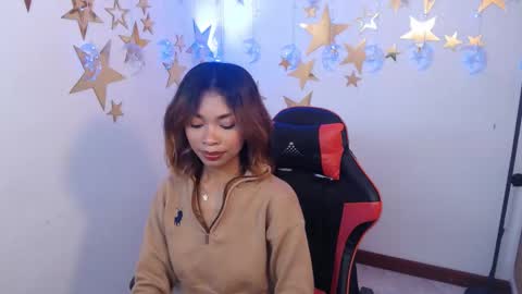Snapshot of perla_st chatting on 10/10/25, 09:25 Perla online show from 10/10/25, 09:25