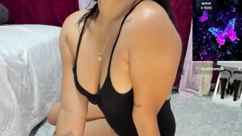 Perla Thompson online show from 11/15/25, 09:43