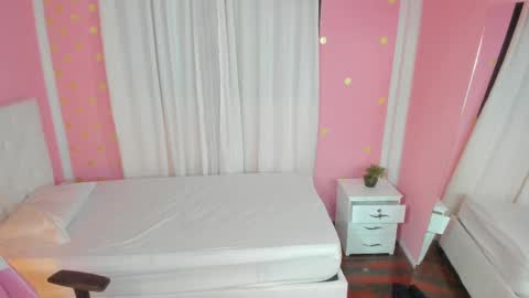 Marie online show from 11/04/25, 09:52