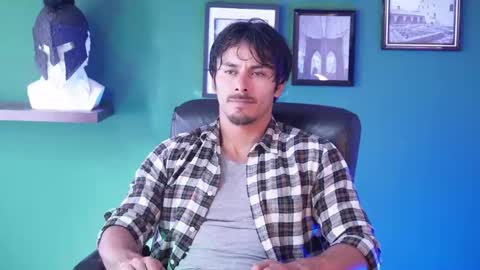 Snapshot of perseoo_88 chatting on 01/24/25, 08:00 andres online show from 01/24/25, 08:00
