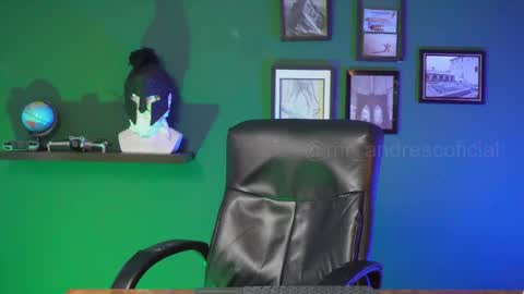 Snapshot of perseoo_88 chatting on 03/07/25, 12:23 andres online show from 03/07/25, 12:23