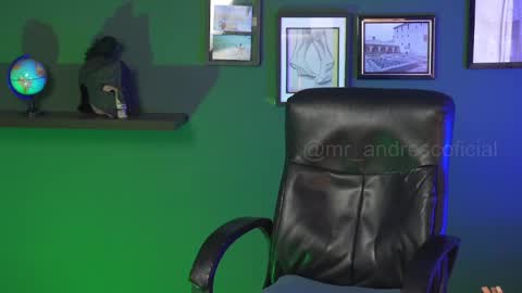 Snapshot of perseoo_88 chatting on 10/24/25, 08:49 andres online show from 10/24/25, 08:49