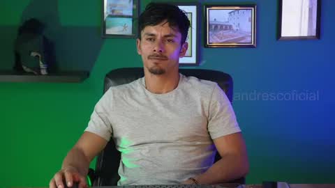 Snapshot of perseoo_88 chatting on 10/28/25, 07:49 andres online show from 10/28/25, 07:49