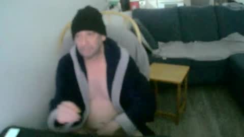 Snapshot of perver696969 chatting on 01/27/25, 07:46 sex adicted online show from 01/27/25, 07:46