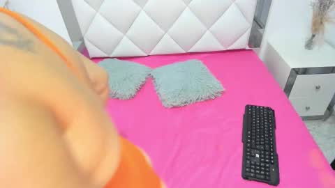 Snapshot of pervy_mommy chatting on 09/12/25, 11:54 Susanna Tentation online show from 09/12/25, 11:54