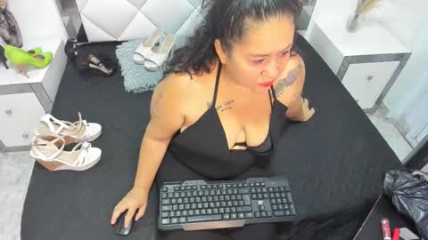 Snapshot of pervy_mommy chatting on 09/26/25, 12:09 Susanna Tentation online show from 09/26/25, 12:09