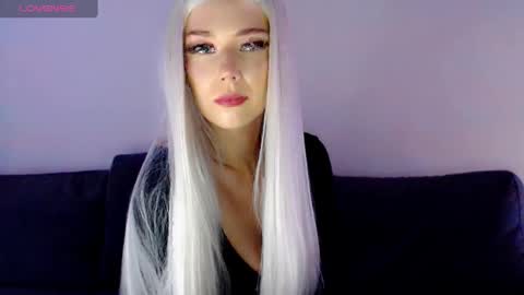 Snapshot of pervyblonde chatting on 01/07/25, 12:09 Isabella online show from 01/07/25, 12:09