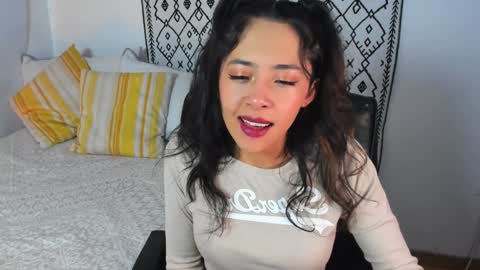 Snapshot of petalsrose_ chatting on 01/24/25, 07:18 Rose online show from 01/24/25, 07:18