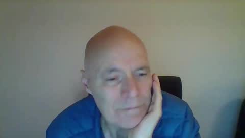 Snapshot of peter19599 chatting on 09/30/25, 10:04 peter19599 online show from 09/30/25, 10:04
