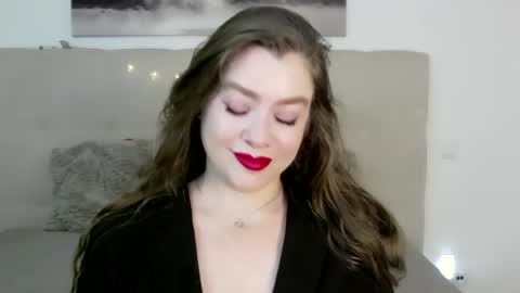 Snapshot of petersemily chatting on 01/09/25, 02:18 Peters Emily online show from 01/09/25, 02:18