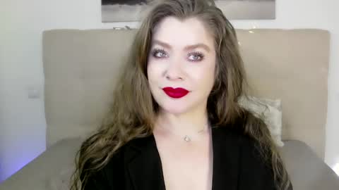 Snapshot of petersemily chatting on 01/18/25, 08:19 Peters Emily online show from 01/18/25, 08:19