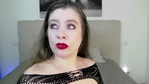 Snapshot of petersemily chatting on 02/06/25, 03:09 Peters Emily online show from 02/06/25, 03:09