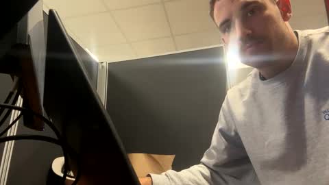 Snapshot of peterskinny24 chatting on 02/18/25, 07:52         ttps VF8L9ABFMref wl share online show from 02/18/25, 07:52