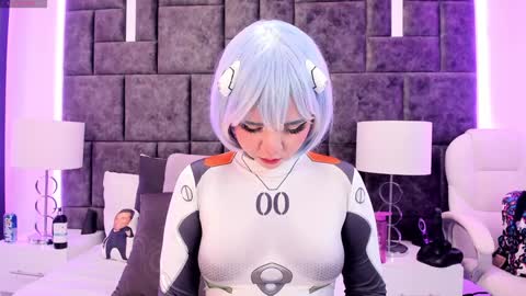 Snapshot of petit_rosseowo chatting on 01/24/25, 11:12 Im Rosse but u can call me Rossie or Rosita . online show from 01/24/25, 11:12