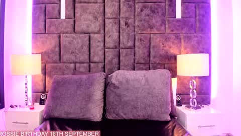 Snapshot of petit_rosseowo chatting on 09/16/25, 04:19 Im Rosse but u can call me Rossie or Rosita . online show from 09/16/25, 04:19