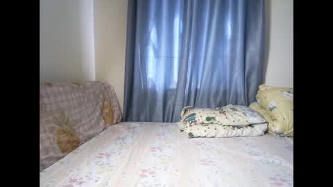 petite_funnie online show from 09/24/25, 07:33