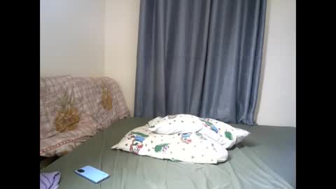 petite_funnie online show from 10/07/25, 06:38