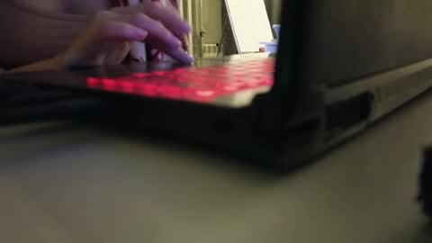 Snapshot of petite_peach__ chatting on 01/20/25, 02:01 Evelin online show from 01/20/25, 02:01