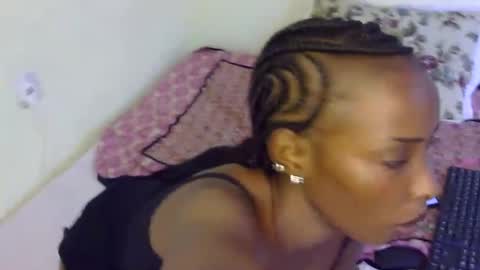 Snapshot of petite_tanya chatting on 12/16/24, 09:35 Tanya online show from 12/16/24, 09:35