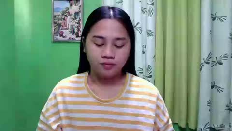 Snapshot of petite_trish chatting on 12/03/24, 11:46 trish online show from 12/03/24, 11:46