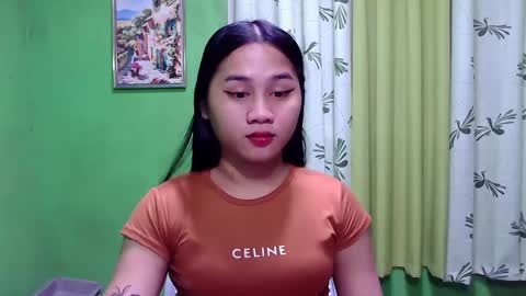 Snapshot of petite_trish chatting on 12/04/24, 10:57 trish online show from 12/04/24, 10:57