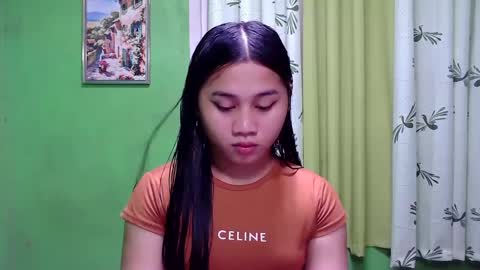Snapshot of petite_trish chatting on 12/09/24, 10:00 trish online show from 12/09/24, 10:00