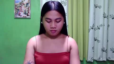 Snapshot of petite_trish chatting on 01/16/25, 05:11 trish online show from 01/16/25, 05:11