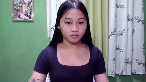 Snapshot of petite_trish chatting on 01/17/25, 11:18 trish online show from 01/17/25, 11:18