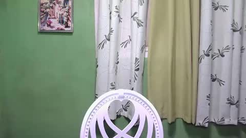 Snapshot of petite_trish chatting on 01/20/25, 04:54 trish online show from 01/20/25, 04:54