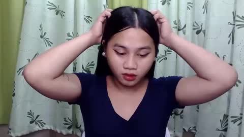 Snapshot of petite_trish chatting on 01/21/25, 05:49 trish online show from 01/21/25, 05:49