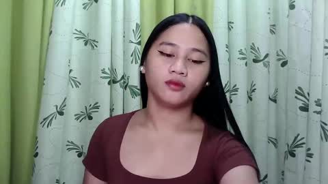 Snapshot of petite_trish chatting on 01/25/25, 11:11 trish online show from 01/25/25, 11:11