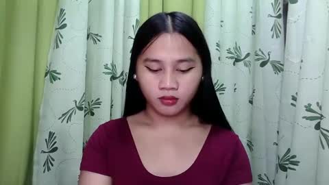 Snapshot of petite_trish chatting on 01/28/25, 11:17 trish online show from 01/28/25, 11:17