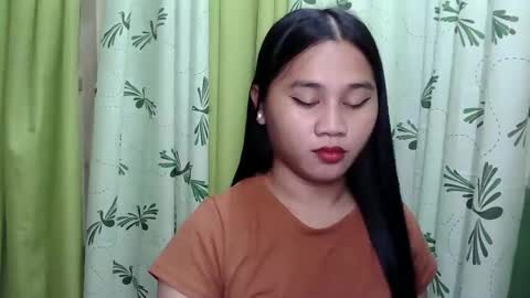 Snapshot of petite_trish chatting on 01/31/25, 04:58 trish online show from 01/31/25, 04:58