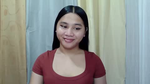 Snapshot of petite_trish chatting on 02/09/25, 11:04 trish online show from 02/09/25, 11:04