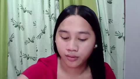 Snapshot of petite_trish chatting on 02/14/25, 02:18 trish online show from 02/14/25, 02:18