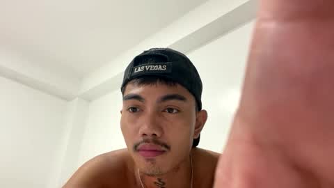 Snapshot of petiteasianx chatting on 12/17/24, 11:17 Vrin online show from 12/17/24, 11:17