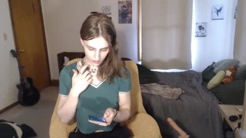 caracal online show from 02/21/25, 09:32