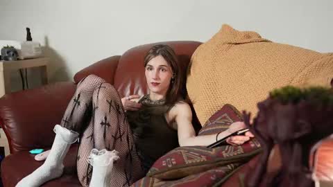 caracal online show from 03/11/25, 02:21