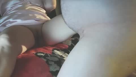 Snapshot of petitelybby chatting on 09/27/25, 12:48 petitelybby online show from 09/27/25, 12:48