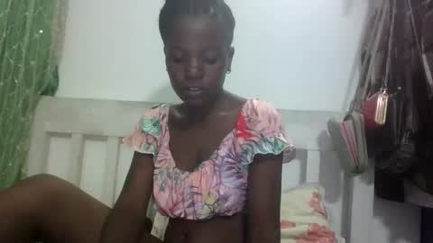 petitesweetchiq online show from 09/21/25, 06:42