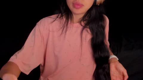 Snapshot of petitgirl_ chatting on 12/15/24, 08:04 J A S S online show from 12/15/24, 08:04