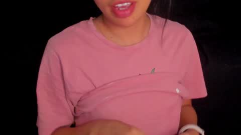 Snapshot of petitgirl_ chatting on 12/30/24, 08:25 J A S S online show from 12/30/24, 08:25