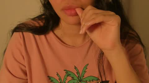 Snapshot of petitgirl_ chatting on 03/12/25, 06:07 J A S S online show from 03/12/25, 06:07