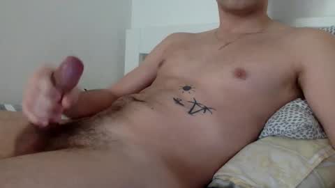 Snapshot of petitpop chatting on 02/17/25, 08:30 petitpop online show from 02/17/25, 08:30