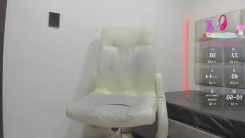 Snapshot of peyton_wat chatting on 09/12/25, 11:54 peyton_wat online show from 09/12/25, 11:54