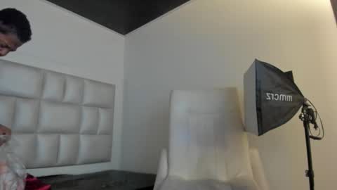 peyton_wat20 online show from 09/19/25, 12:06