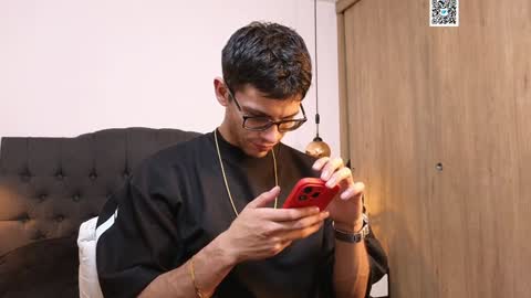 phantom_bigger1 online show from 01/17/25, 04:57