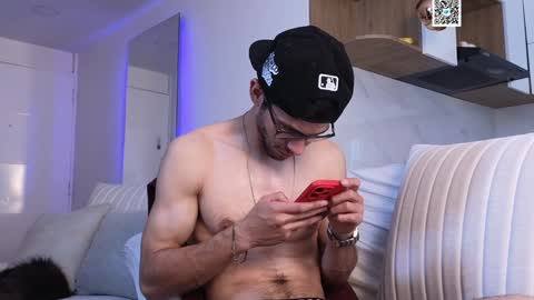 phantom_bigger1 online show from 01/31/25, 02:17