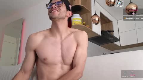 phantom_bigger1 online show from 02/18/25, 02:38