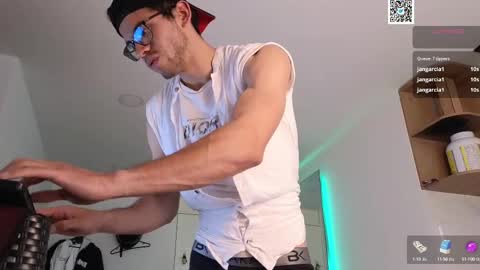 phantom_bigger1 online show from 02/19/25, 05:38